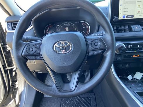 Used 2024 Toyota RAV4 XLE FWD image 35