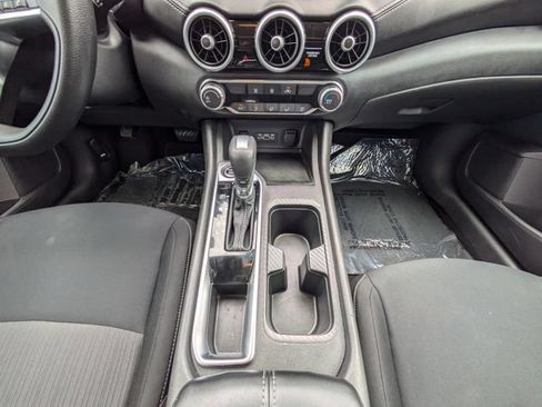 Used 2024 Nissan Sentra SV FWD image 18