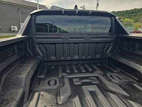 New 2025 GMC Hummer EV 3X image 8