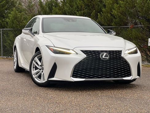 Used 2025 Lexus IS 300 w/ Comfort Package image 72