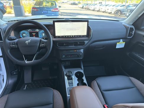 Used 2025 Ford Bronco Sport Outer Banks w/ Outer Banks Tech Package+ image 21