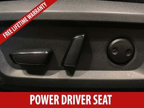 Used 2025 Nissan Rogue SV FWD image 8