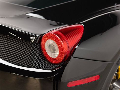 Certified 2015 Ferrari 458 Italia Coupe RWD image 37