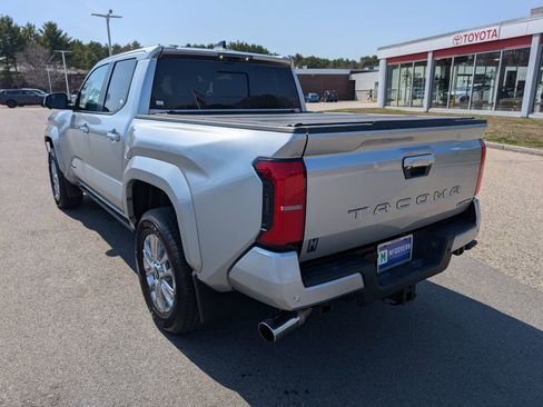 Used 2024 Toyota Tacoma Limited AWD/4WD image 3