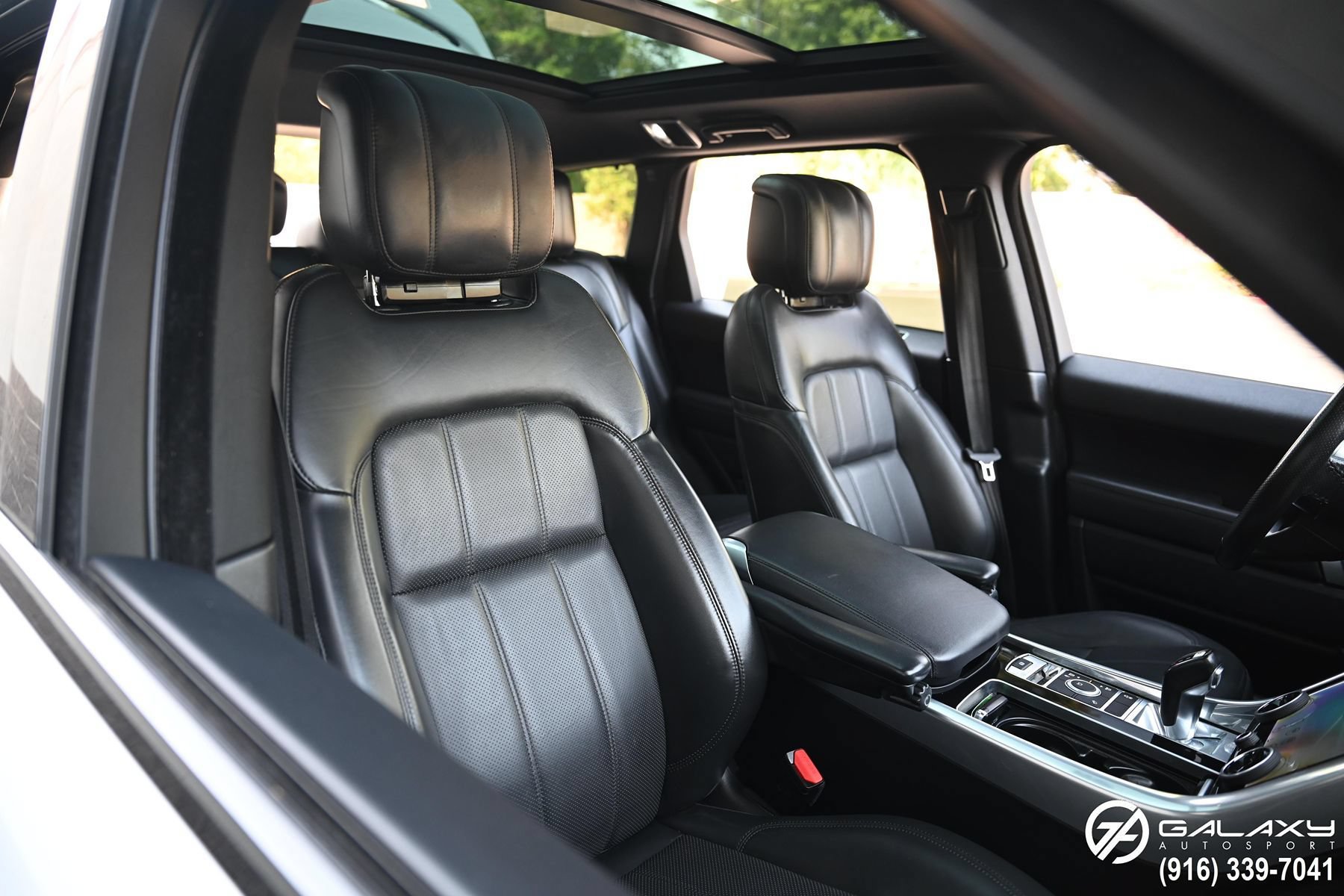 Used 2019 Land Rover Range Rover Sport HSE AWD/4WD image 11