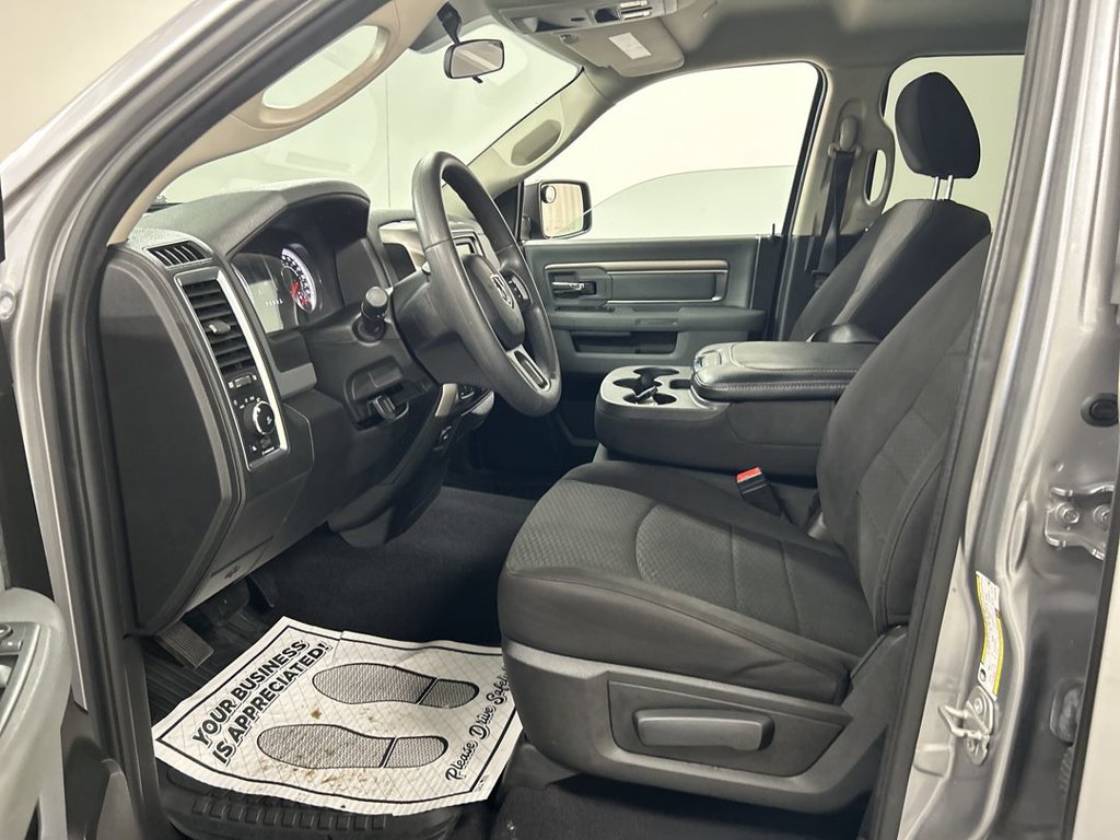 Used 2020 RAM 1500 Warlock AWD/4WD image 9