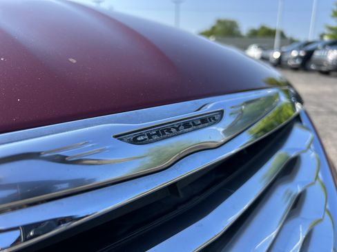 Used 2013 Chrysler 200 Limited FWD image 22