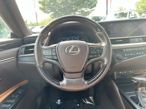 Used 2020 Lexus ES 350 w/ Premium Package FWD image 16