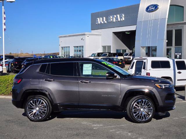 Used 2022 Jeep Compass Limited w/ Elite Group AWD/4WD image 3
