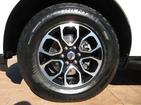 Certified 2024 Ford Expedition Max XLT image 8