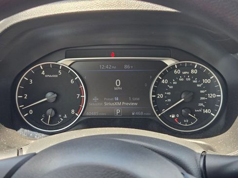 Used 2025 Nissan Altima 2.5 SV image 13