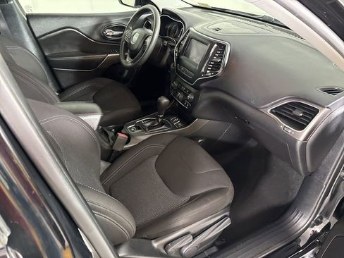 Used 2020 Jeep Cherokee Latitude image 14