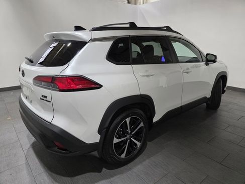 Used 2025 Toyota Corolla Cross AWD Hybrid w/ Convenience Package image 5