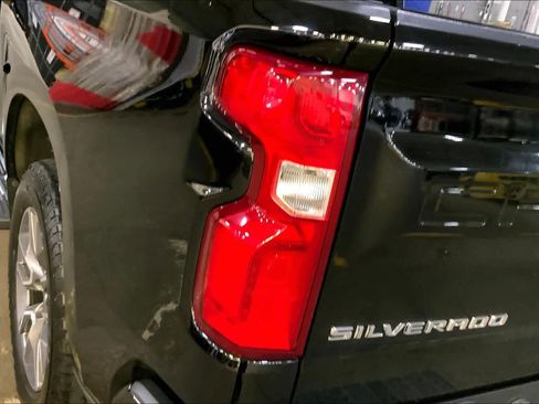 Used 2019 Chevrolet Silverado 1500 RST w/ All-Star Edition image 29