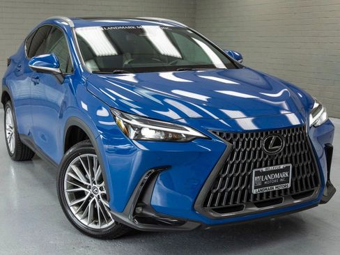 Used 2024 Lexus NX 300h AWD w/ Luxury Package image 7