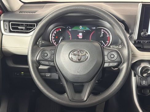 Used 2025 Toyota RAV4 XLE w/ Convenience Package FWD image 25