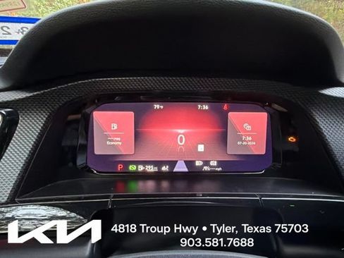 Used 2025 Volkswagen Atlas Cross Sport SEL Premium R-Line AWD/4WD image 17