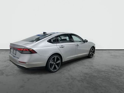 Used 2026 Honda Accord SE image 4