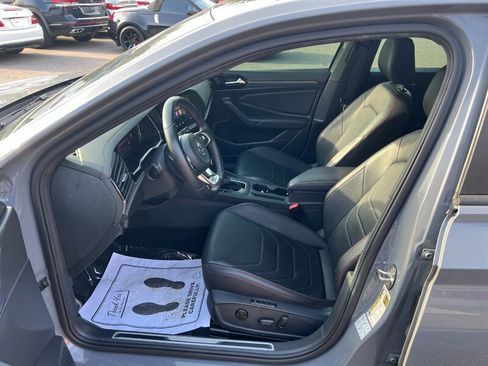 Used 2020 Volkswagen Jetta GLI Autobahn image 9