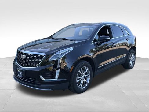 Used 2023 Cadillac XT5 Premium Luxury w/ Technology Package AWD/4WD image 2