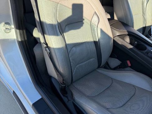 Used 2016 Chevrolet Camaro LT image 9