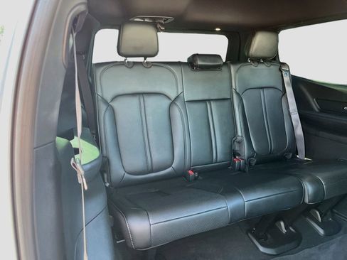 Used 2025 Jeep Wagoneer Series II AWD/4WD image 28