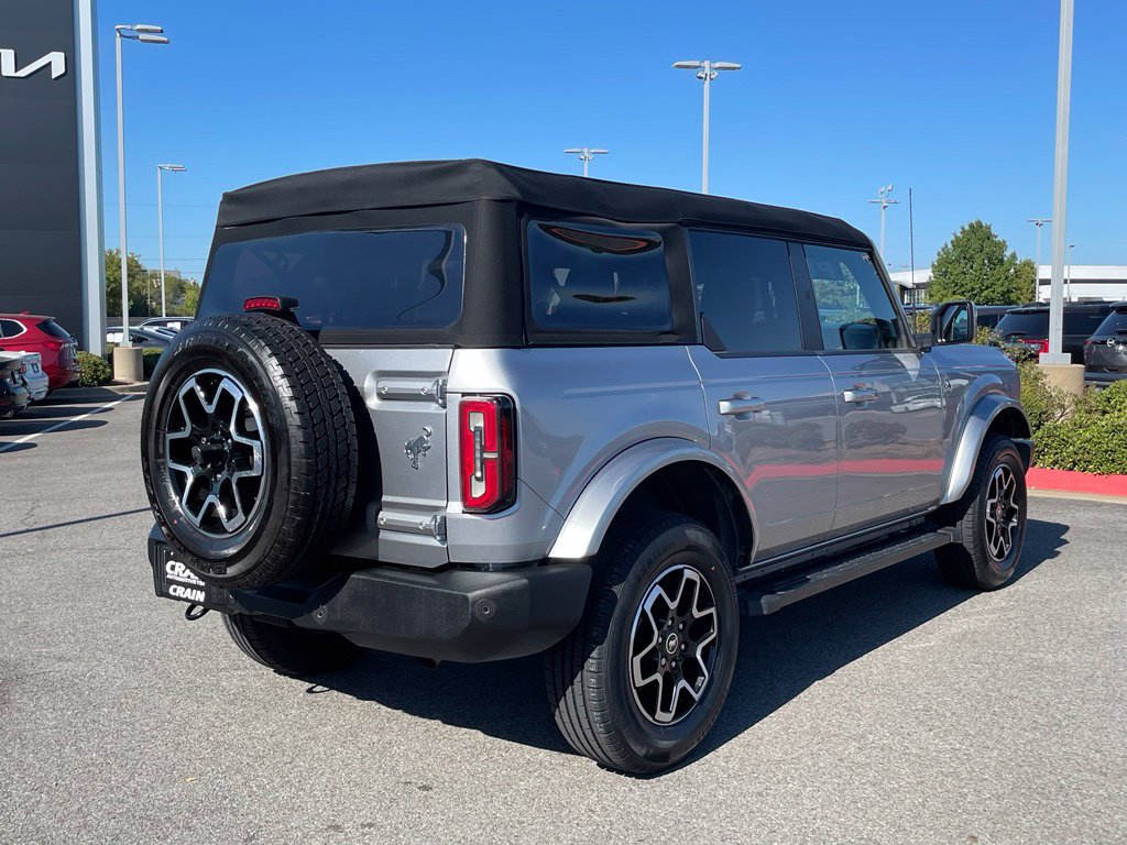 Used 2024 Ford Bronco Outer Banks AWD/4WD image 8