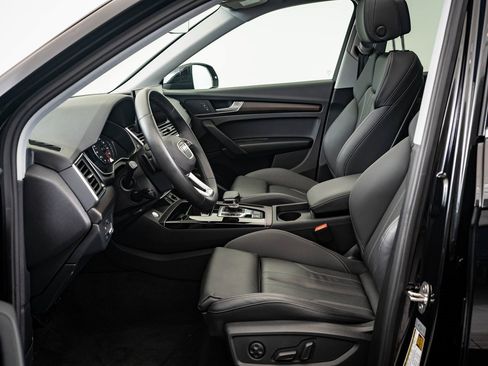 Certified 2024 Audi Q5 2.0T Premium w/ Convenience Package image 21