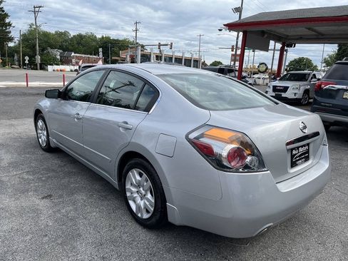 Used 2009 Nissan Altima 2.5 S FWD image 6