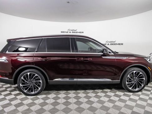 Used 2022 Lincoln Aviator Reserve w/ Equipment Group 201A AWD/4WD image 3