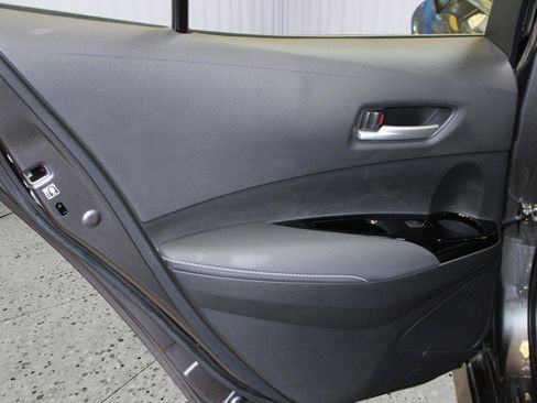 Used 2021 Toyota Corolla XSE FWD image 43