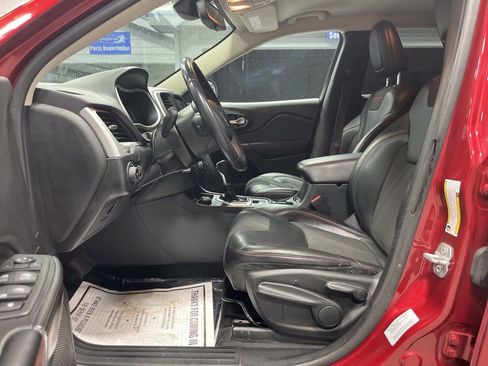 Used 2015 Jeep Cherokee Trailhawk w/ Trailer Tow Group AWD/4WD image 12