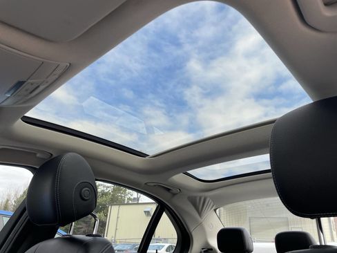 Used 2017 Mercedes-Benz C 300 Sedan image 28