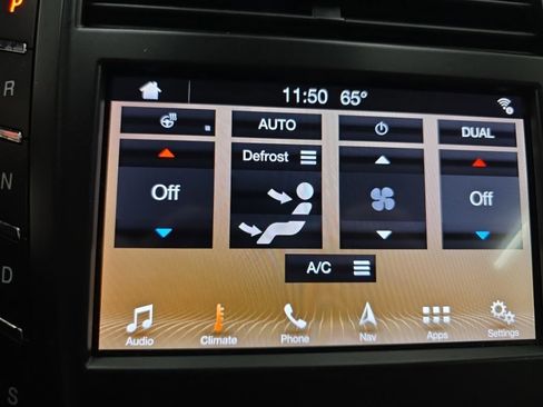 Used 2019 Lincoln MKC Select w/ Select Plus Package AWD/4WD image 19