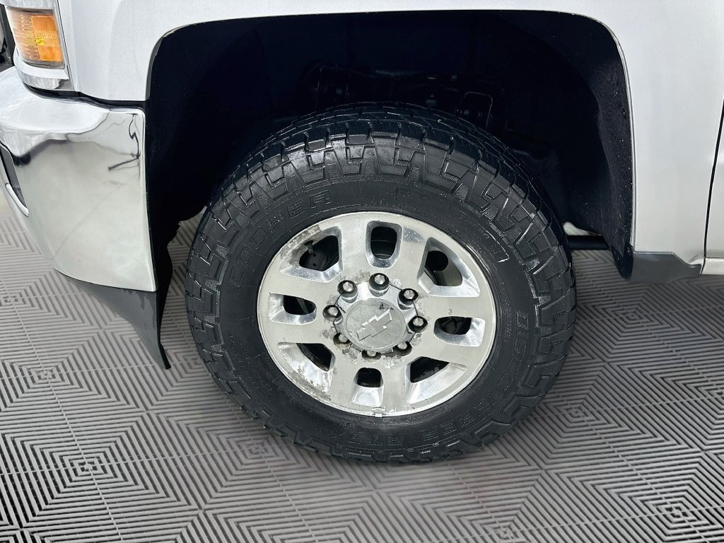 Used 2015 Chevrolet Silverado 2500 LT w/ Z71 Package, Off-Road AWD/4WD image 25