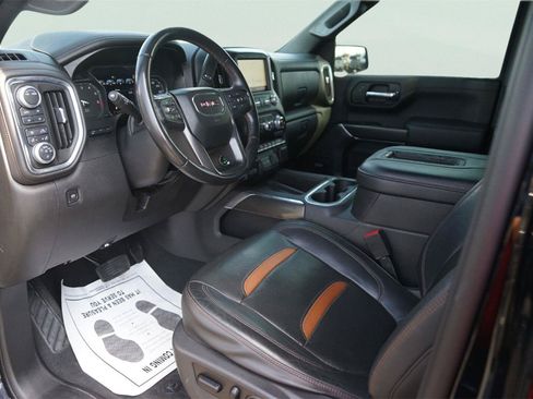 Used 2020 GMC Sierra 1500 AT4 w/ AT4 Premium Package AWD/4WD image 8