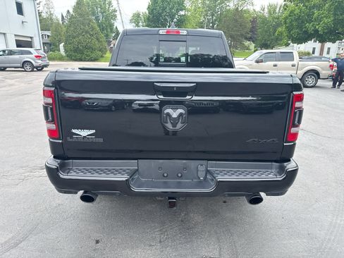 Used 2024 RAM 1500 Laramie AWD/4WD image 4