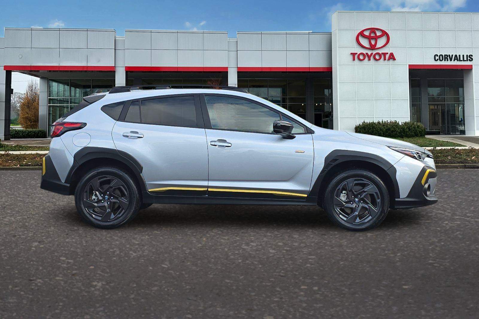 Used 2025 Subaru Crosstrek 2.5i Sport AWD/4WD image 3