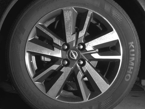 Used 2025 Nissan Versa SV image 12