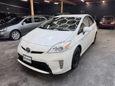 Used 2012 Toyota Prius Three FWD image 5