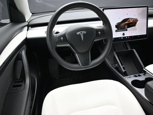 Used 2023 Tesla Model 3 Standard Range RWD image 13