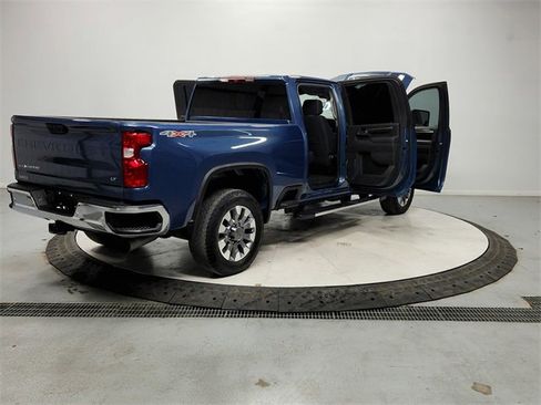 Used 2024 Chevrolet Silverado 2500 LT w/ Texas Edition image 15