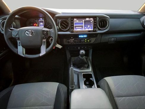 Used 2023 Toyota Tacoma TRD Off-Road w/ Advanced Technology Package AWD/4WD image 15