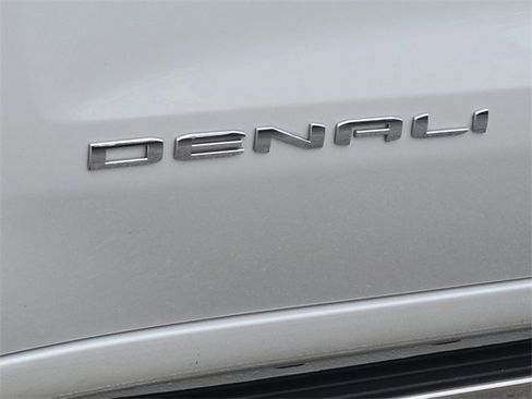 Used 2022 GMC Sierra 1500 Denali w/ Denali Reserve Package image 13