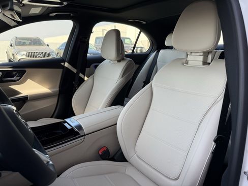 New 2025 Mercedes-Benz C 300 Sedan image 8