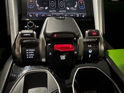 Used 2020 Lamborghini Urus image 51