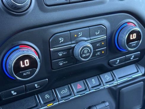 Used 2021 Chevrolet Silverado 1500 RST image 28