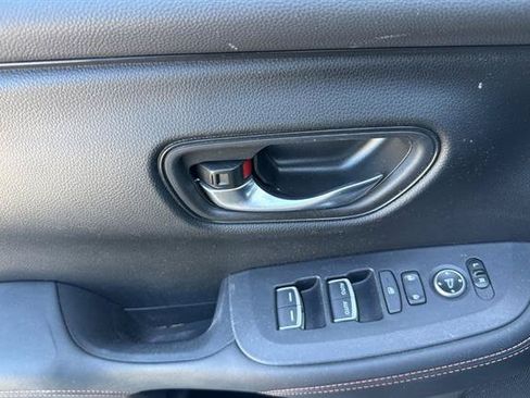 Used 2024 Honda HR-V Sport image 10