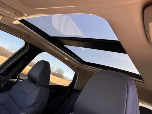 Used 2023 Nissan Ariya Platinum+ image 20