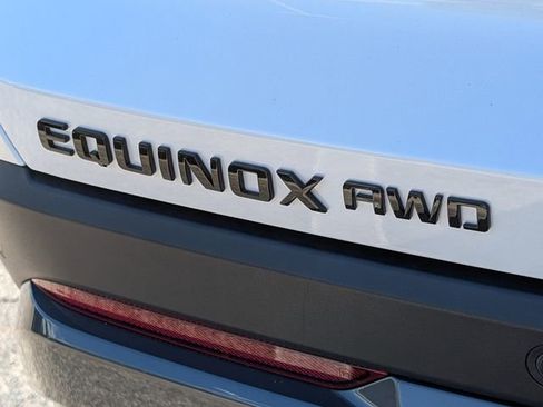 Used 2025 Chevrolet Equinox ACTIV w/ Safety and Technology Package image 17